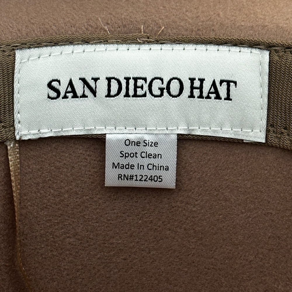 Brown cowgirl Hat with Silver Embellishments - Picture 6 of 11